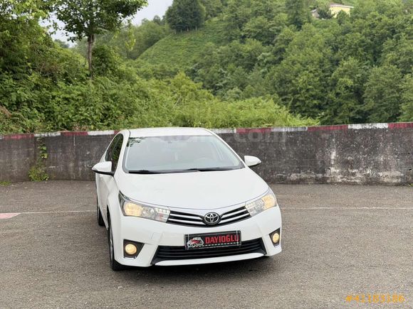 2015 COROLLA ADVANCE 1.6 MANUEL SERVİS BAKIMLI PIRIL PIRIL
