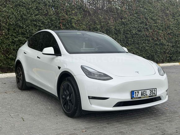 Sahibinden Tesla Model Y Long Range AWD 2023 Model 