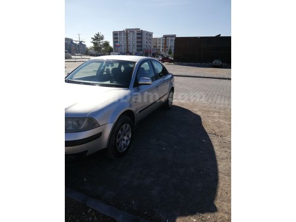 Sahibinden Volkswagen Passat 1.6 Comfortline 2004 Model