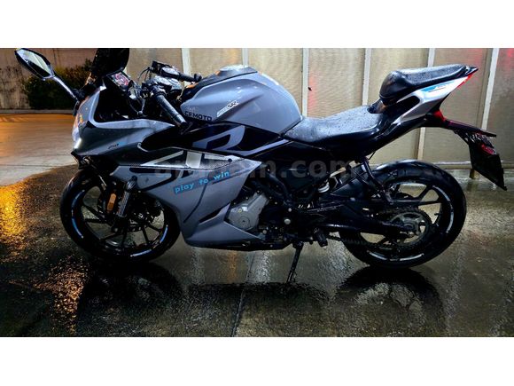 2023 CFmoto 250SR