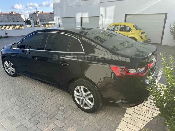 Sahibinden Renault Megane 1.3 TCe Joy 2020 Model 
