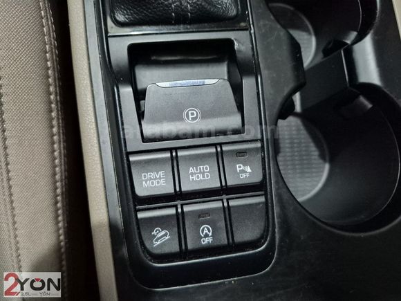 FİAT YÖN'DEN TUCSON 1.6 CRDİ STYLE DCT CAM TAVAN GERİ GÖRÜŞ ORJ.