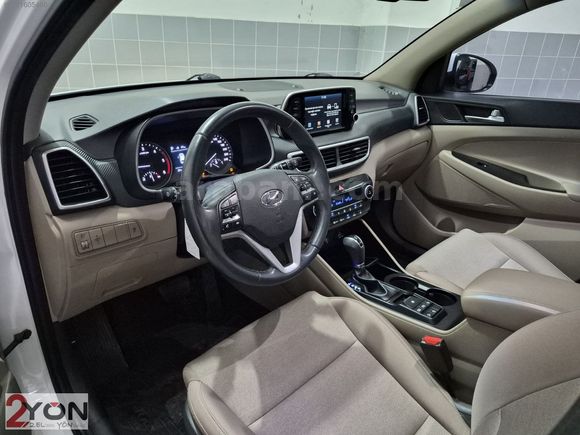 FİAT YÖN'DEN TUCSON 1.6 CRDİ STYLE DCT CAM TAVAN GERİ GÖRÜŞ ORJ.