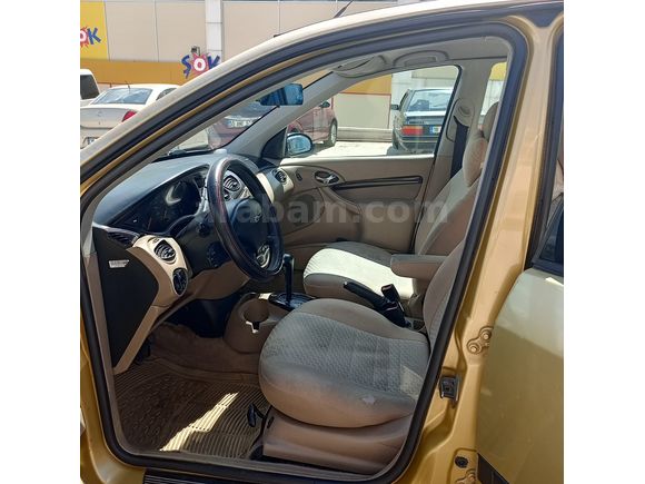 Sahibinden Ford Focus 1.6 Ghia 2001 Model 