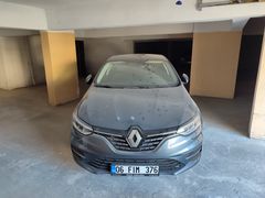 Sahibinden Renault Megane 1.3 TCe Icon Otomatik Hatasız Sıfır...2025 Model Ankara