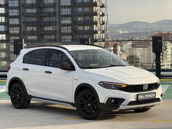 HATASIZ..BOYASIZ.TRAMERSİZ..LEKESİZ..13.500KM..BEYAZ..FULL PAKET