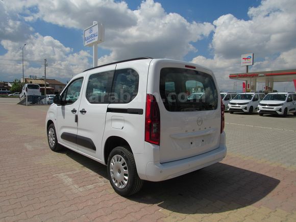 BÜYÜKSOYLU'DAN 2026 MODEL SIFIR OPEL COMBO 1.5 D ESENTİAL 130 HP