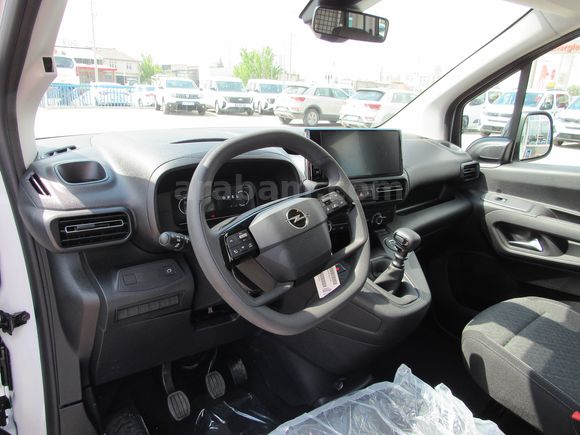 BÜYÜKSOYLU'DAN 2026 MODEL SIFIR OPEL COMBO 1.5 D ESENTİAL 130 HP