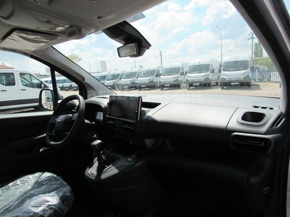 BÜYÜKSOYLU'DAN 2026 MODEL SIFIR OPEL COMBO 1.5 D ESENTİAL 130 HP