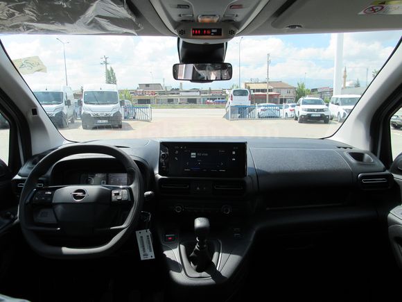 BÜYÜKSOYLU'DAN 2026 MODEL SIFIR OPEL COMBO 1.5 D ESENTİAL 130 HP