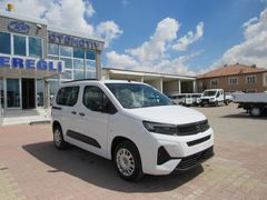BÜYÜKSOYLU'DAN 2026 MODEL SIFIR OPEL COMBO 1.5 D ESENTİAL 130 HP