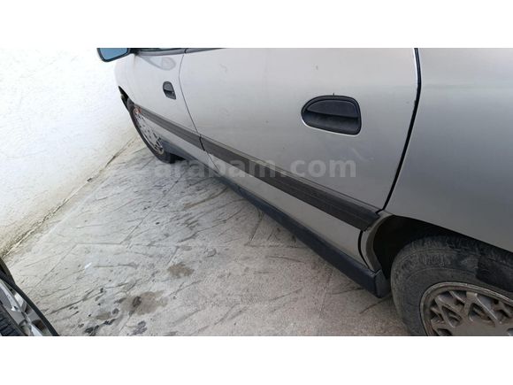 Sahibinden Renault Safrane 2.0 1994 Model