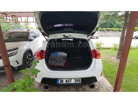 2015 Model Düşük km 1.6 Lpgli Toyota Auris