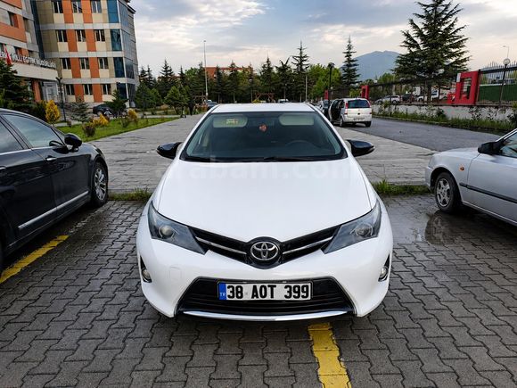 Toyota Auris 1.6 Lpg 2015