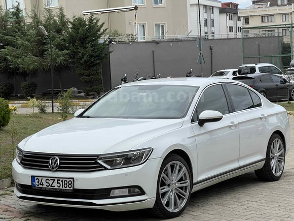 Sahibinden Volkswagen Passat 1.6 TDi BlueMotion Trendline 2017 Model  203.000 km Beyaz