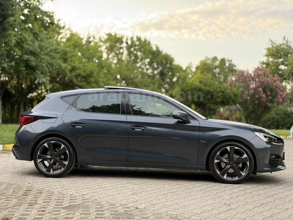 CUPRA LEON İLK SAHİBİNDEN HATASIZ - TRAMERSİZ -SUNROUF