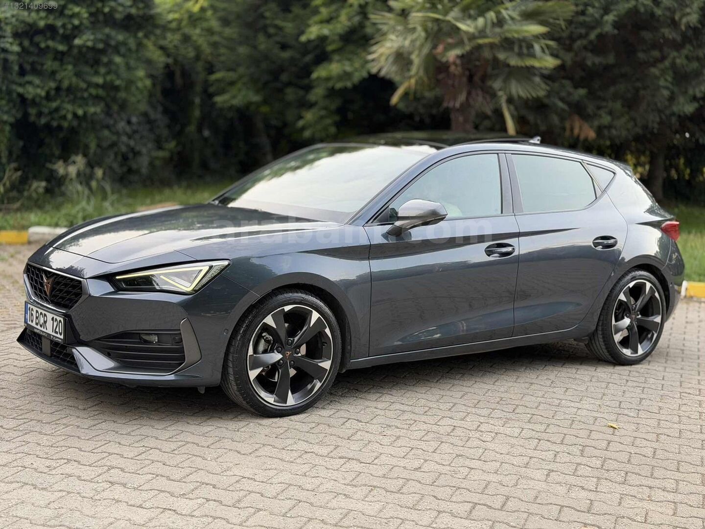 Galeriden Cupra Leon 1.5 eTSI Standart 2023 Model Bursa 72.000 km Gri 2