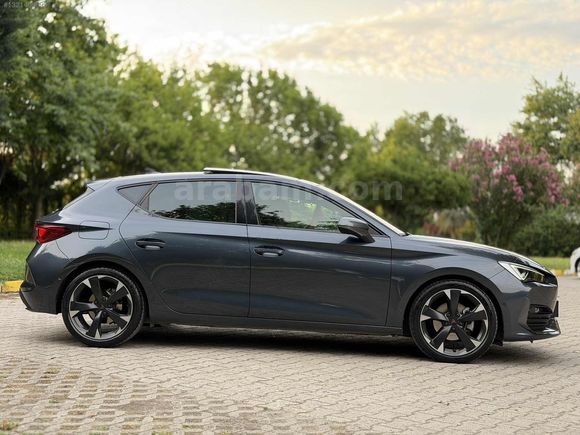 CUPRA LEON İLK SAHİBİNDEN HATASIZ - TRAMERSİZ -SUNROUF