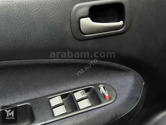 YM AUTO 2005 HONDA HR-V 4WD