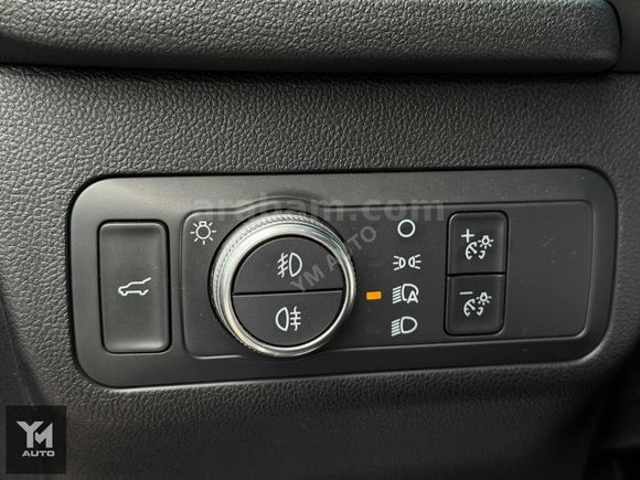 YM AUTO 2022 FORD KUGA 1.5 ECOBLUE ST LİNE HEAD UP+KIŞ PAKETİ