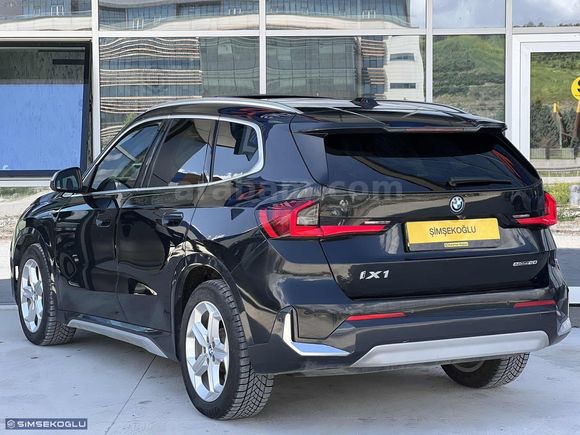 ŞİMŞEKOĞLU'DAN 2024 BMW İX1 HATASIZ TRAMERSİZ MOCHA DERİ %20 KDV