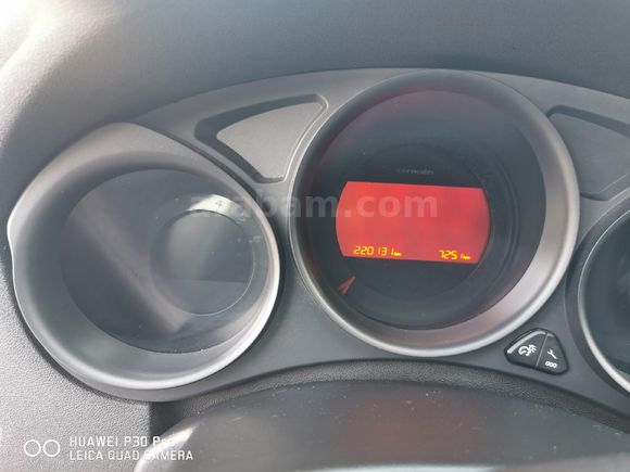 Sahibinden Değişensiz 110 beygir C4 1.6 HDi Confort Plus 2011 Model İzmir