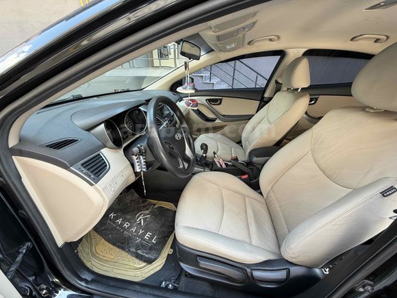 Sahibinden Hyundai Elantra 1.6 CRDi Style 2014 Model 