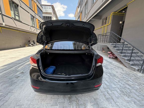 Sahibinden Hyundai Elantra 1.6 CRDi Style 2014 Model 