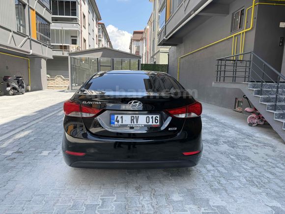 Sahibinden Hyundai Elantra 1.6 CRDi Style 2014 Model 