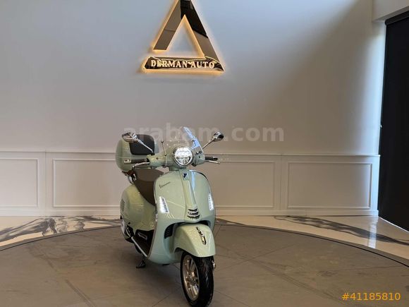 DERMAN AUTO HATASIZ 70KM DE VESPA GTS250 MİNT YEŞİL ÇANTALI