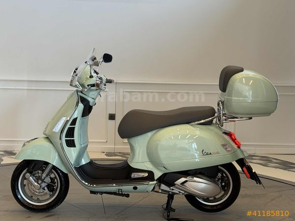 DERMAN AUTO HATASIZ 70KM DE VESPA GTS250 MİNT YEŞİL ÇANTALI