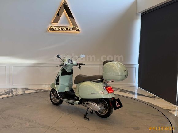 DERMAN AUTO HATASIZ 70KM DE VESPA GTS250 MİNT YEŞİL ÇANTALI