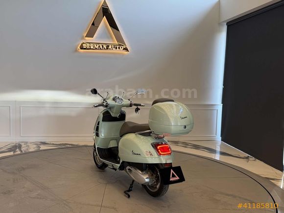 DERMAN AUTO HATASIZ 70KM DE VESPA GTS250 MİNT YEŞİL ÇANTALI