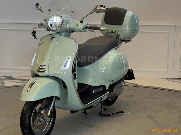 DERMAN AUTO HATASIZ 70KM DE VESPA GTS250 MİNT YEŞİL ÇANTALI