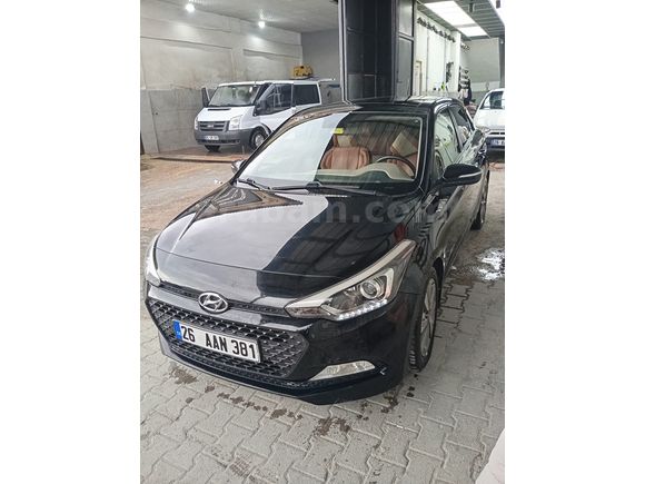 Temiz Aile Arabası Düşük Km Hasarsız