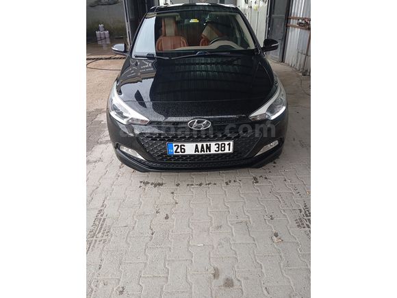 Temiz Aile Arabası Düşük Km Hasarsız
