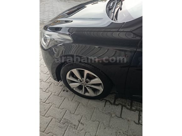 Temiz Aile Arabası Düşük Km Hasarsız
