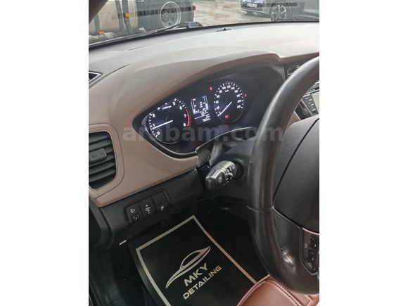 Temiz Aile Arabası Düşük Km Hasarsız