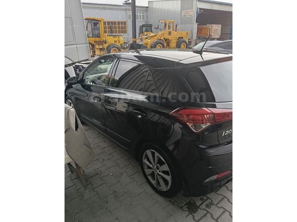 Temiz Aile Arabası Düşük Km Hasarsız