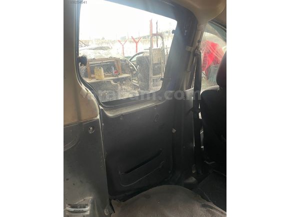 CITROEN BERLİNGO SOL ARKA KAPI ORJİNAL ÇIKMA