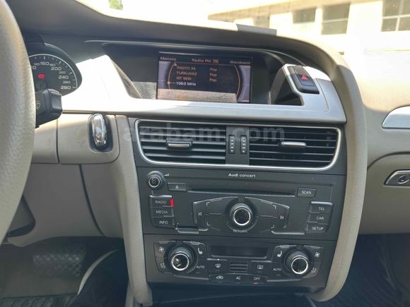 Sahibinden Özel Seri Audi A4 Sedan 2.0 TDI 2011 Model 