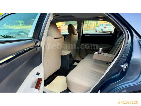 TOLCAR ( CHRYSLER 300 C )
