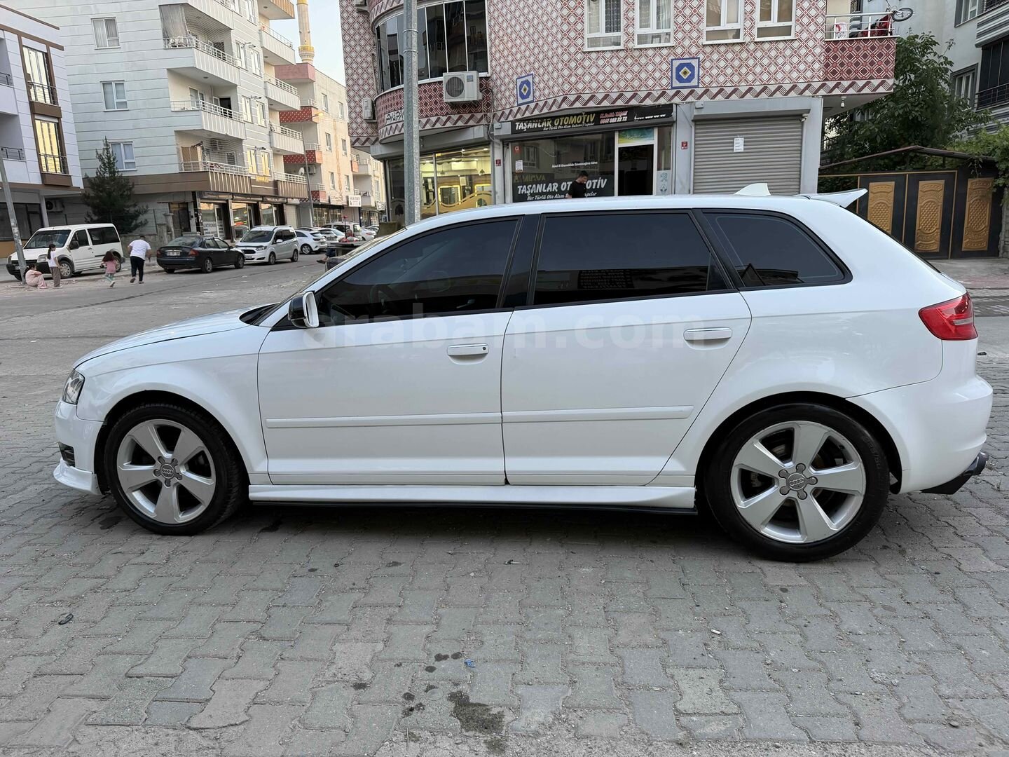 Galeriden Audi A3 Sportback 1.6 Ambiente 2012 Model Batman 360.000 km Beyaz 5