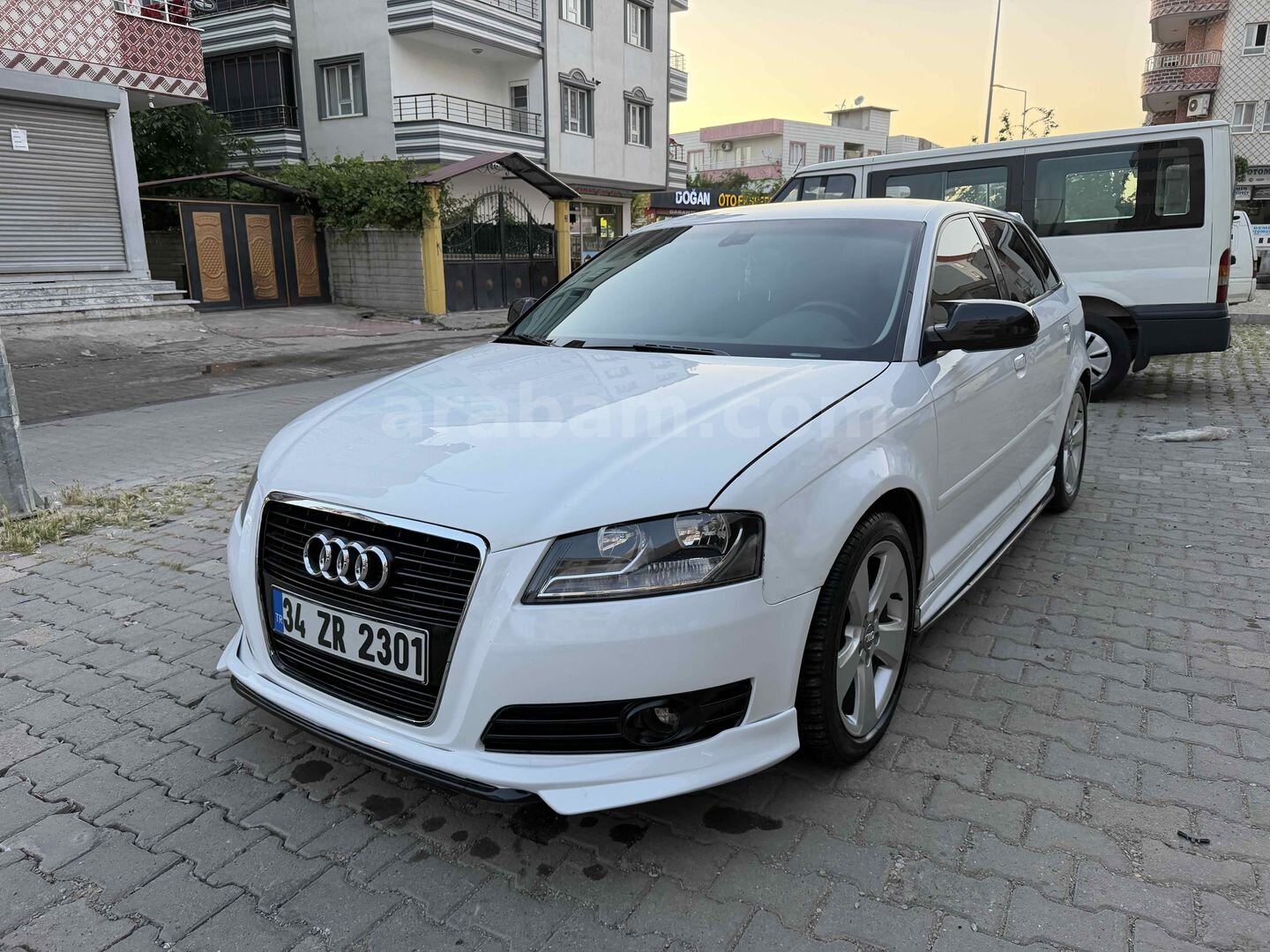 Galeriden Audi A3 Sportback 1.6 Ambiente 2012 Model Batman 360.000 km Beyaz 2