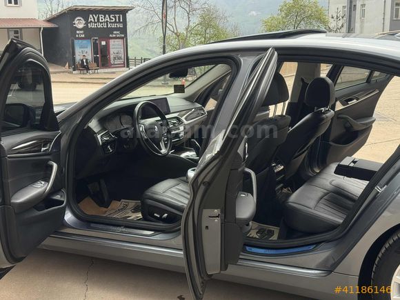 BERBEROĞLU/2020/520i/LUXURY LİNE/92.000KM/SERVİS BKMLI