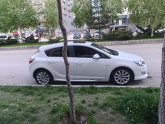 Sahibinden Opel Astra 1.4 T Cosmo 2011 Model  209.000 km Beyaz