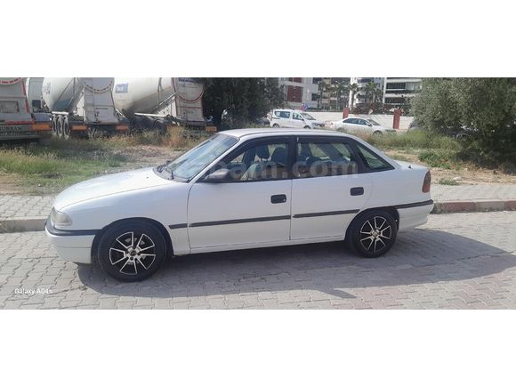 KLİMALI alman tankı Opel Astra 1.6  Temiz