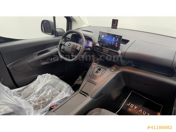 JOY AUTO 2026 '0' KM OPEL COMBO EDİTİON PRO EKRAN/YÜKSEK KONSOL