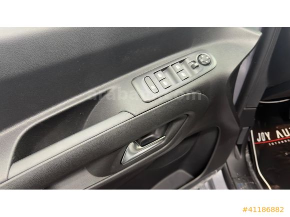 JOY AUTO 2026 '0' KM OPEL COMBO EDİTİON PRO EKRAN/YÜKSEK KONSOL