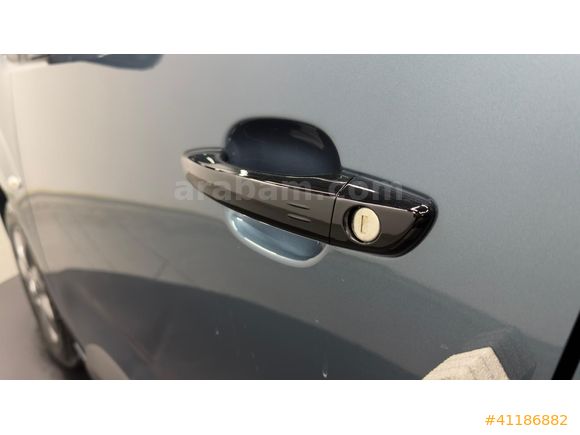 JOY AUTO 2026 '0' KM OPEL COMBO EDİTİON PRO EKRAN/YÜKSEK KONSOL